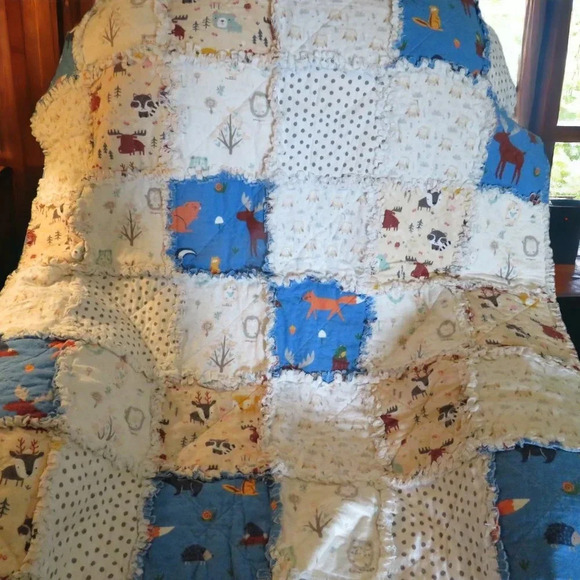 Flannel Rag Quilt With Batting 43 x 43 Forest Animals - Picture 1 of 11